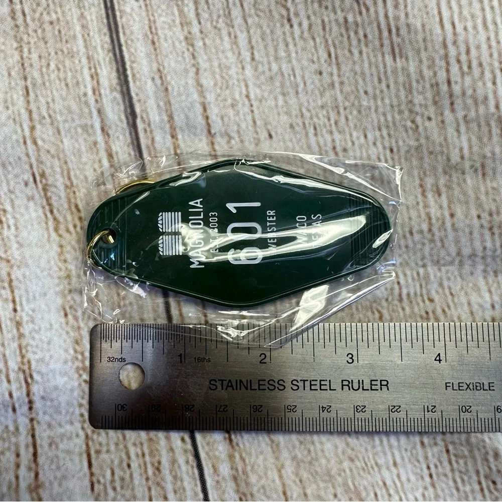 Magnolia Silos green retro style key tag - Picture 7 of 7